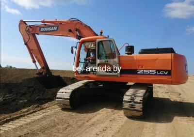 Аренда экскаватор Doosan Solar 255LC-V (болотная гусеница) 
